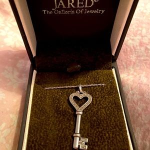 Heart key necklace silver
